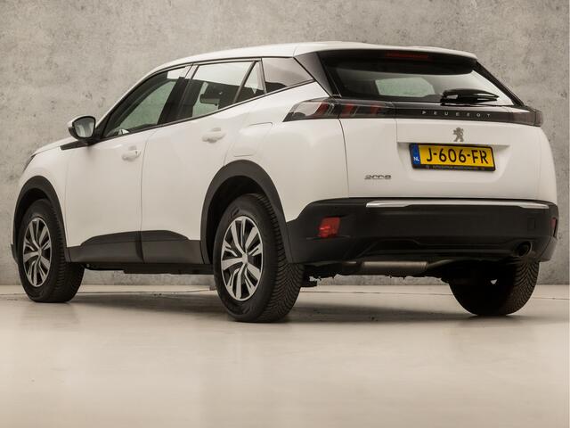 Peugeot 2008 1.2 PureTech Sport (APPLE CARPLAY, GROOT NAVI, LED KOPLAMPEN, SPORTSTOELEN, LANE ASSIST, CRUISE, DAB+, NIEUWSTAAT)