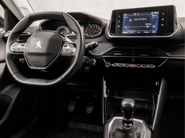 Peugeot 2008 1.2 PureTech Sport (APPLE CARPLAY, GROOT NAVI, PARKEERSENSOREN, SPORTSTOELEN, LED KOPLAMPEN, LM VELGEN, CRUISE, NIEUWE APK, NIEUWSTAAT)