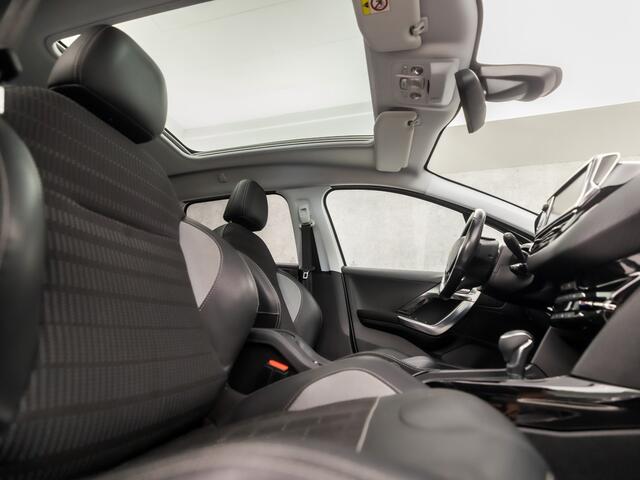 Peugeot 2008 1.2 PureTech Sport Automaat (PANORAMADAK, APPLE CARPLAY, PARELMOER, NAVIGATIE, LEDER, CAMERA, LM VELGEN, SPORTSTOELEN, GETINT GLAS, CRUISE, NIEUWE APK, NIEUWSTAAT)