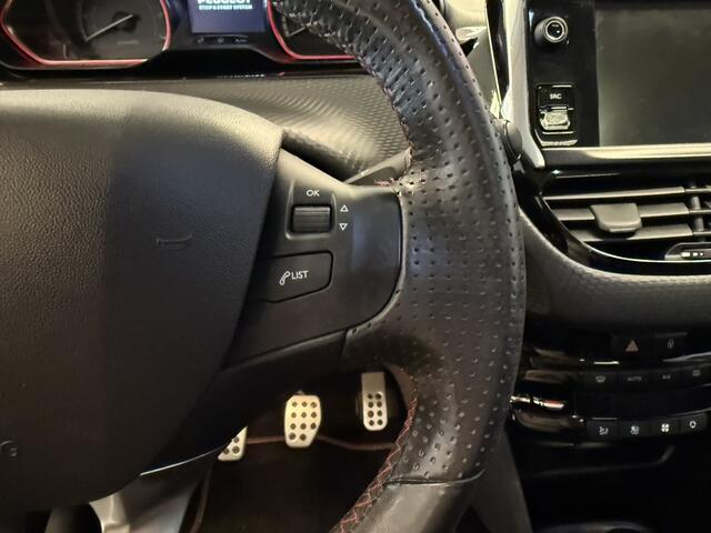 Peugeot 2008 1.2 PureTech GT-line ( Trekhaak / nieuwe Distr. Riem / Apple Car