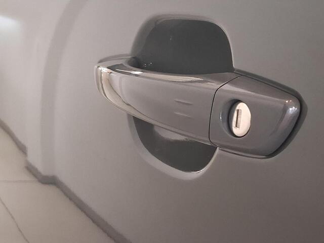 Peugeot 2008 1.2 Hybrid 145 GT Automaat | Panoramisch Schuifdak | Navigatie | 360° Camera | Stoelverwarming | Keyless Entry | Apple Carplay/Android Auto |