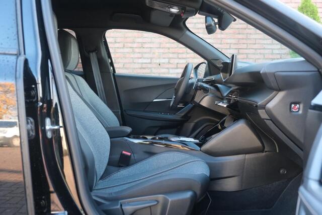 Peugeot 2008 1.2 PureTech 130pk EAT8 Allure | App Connect | Climate | Adaptive Cruise | Camera | Blind Spot | Stoelverwarming | PDC