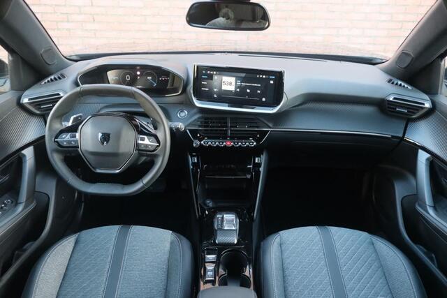 Peugeot 2008 1.2 PureTech 130pk EAT8 Allure | App Connect | Climate | Adaptive Cruise | Camera | Blind Spot | Stoelverwarming | PDC