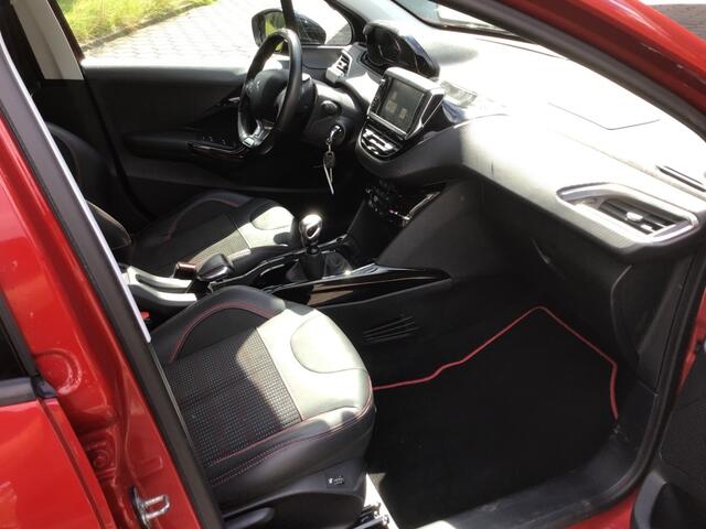 Peugeot 2008 1.2 PURETECH GT-LINE 130 PK