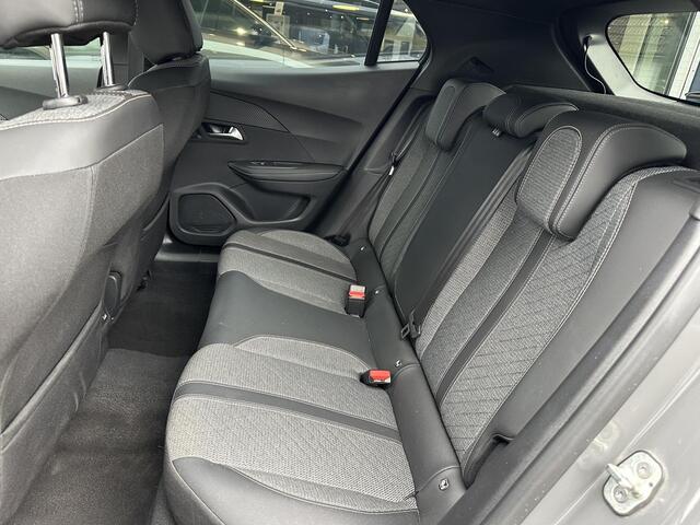 Peugeot 2008 1.2 Turbo 100 pk Allure 6-Bak Navigatie | 360 Graden Camera | Climate Control | LED Verlichting | 17" Lichtmetalen Velgen | Hoge Zitpositie | Half Lederen Bekleding | Dode hoekbewaking | Adaptive Cruise Control |