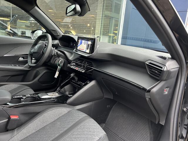 Peugeot 2008 1.2 Hybrid 145 PK Allure Trekhaak afneembaar | Hybride Elektrisch rijden met Automaat | Navigatie | Parkeercamera | 360 graden Camera | LED Verlichting | Apple Carplay/Android Auto | Lichtmetalen Velgen | Cruise & Climate Control |