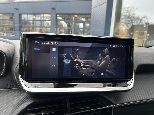 Peugeot 2008 1.2 Hybrid 145 PK Allure Trekhaak afneembaar | Hybride Elektrisch rijden met Automaat | Navigatie | Parkeercamera | 360 graden Camera | LED Verlichting | Apple Carplay/Android Auto | Lichtmetalen Velgen | Cruise & Climate Control |