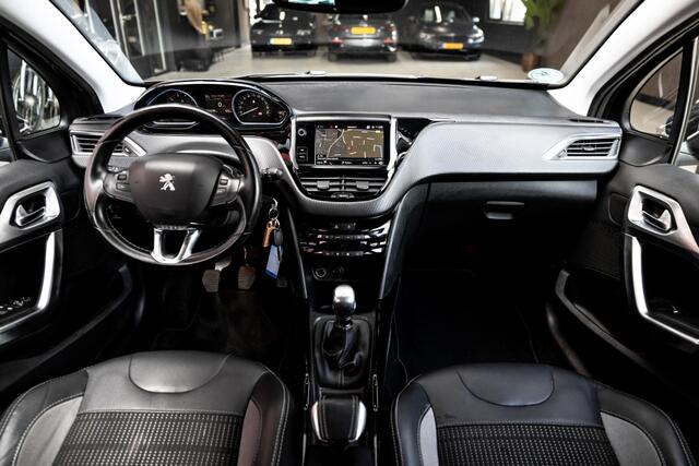 Peugeot 2008 1.2 PureTech Allure | Climate control | Trekhaak | Cruise contro
