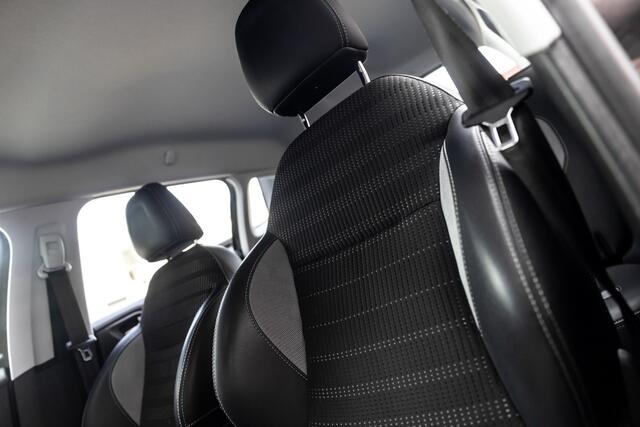 Peugeot 2008 1.2 PureTech Allure | Climate control | Trekhaak | Cruise contro