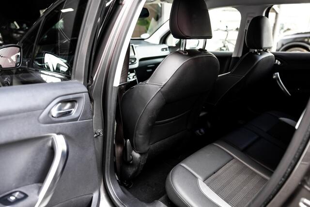Peugeot 2008 1.2 PureTech Allure | Climate control | Trekhaak | Cruise contro