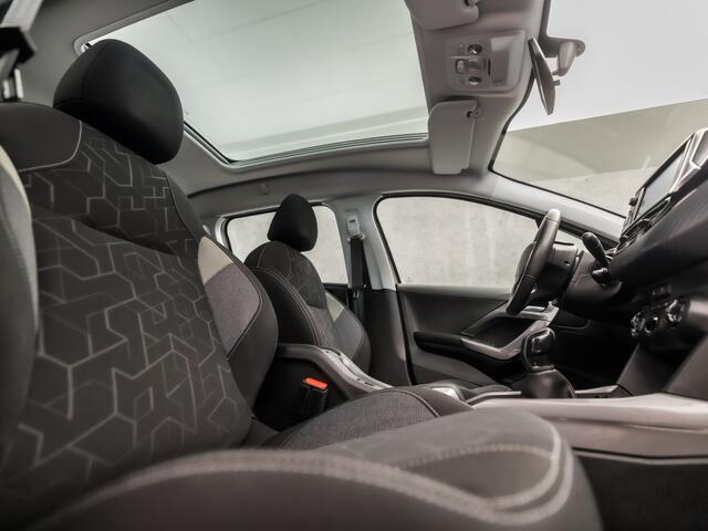 Peugeot 2008 1.2 PureTech Sport (PANORAMADAK, APPLE CARPLAY, NAVIGATIE, TREKHAAK, SPORTSTOELEN, PARKEERSENSOREN, GETINT GLAS, CRUISE, NIEUWSTAAT)