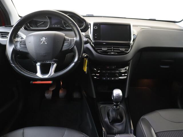 Peugeot 2008 1.2 PureTech Allure Trekhaak | Lage KM-stand | Parkeersensoren