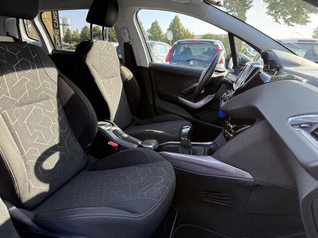 Peugeot 2008 1.2 PureTech Allure 2e Eigenaar,Navi,Clima,Cruise,PDC,Trekhaak,APK tot 03-2026