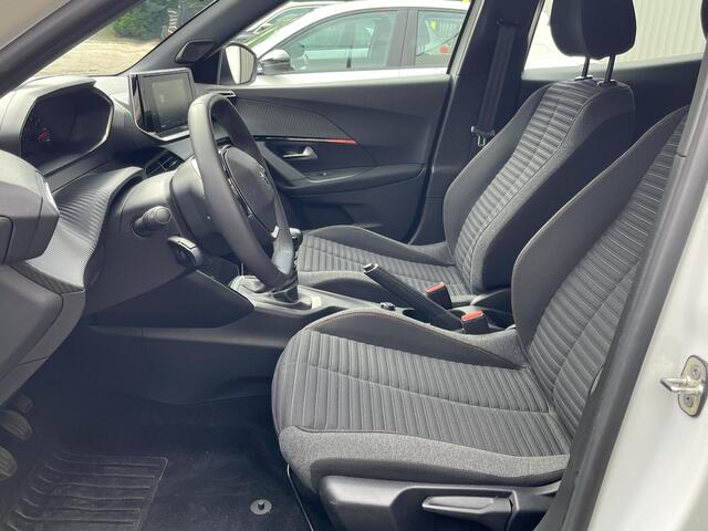 Peugeot 2008 1.2 PureTech 130PK Allure Pack Parelmoer wit, Stoelverwarming, Camera, Parkeersensoren