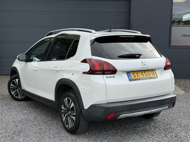 Peugeot 2008 1.2 PureTech Allure Pano,110pk,Navi,Halfleder,Clima,Cruise,Lm velgen,Pdc,Apk tot 09-2026