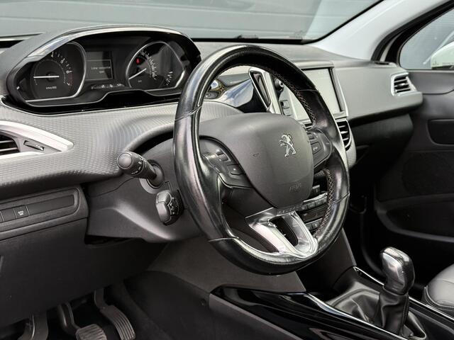 Peugeot 2008 1.2 PureTech Allure Pano,110pk,Navi,Halfleder,Clima,Cruise,Lm velgen,Pdc,Apk tot 09-2026