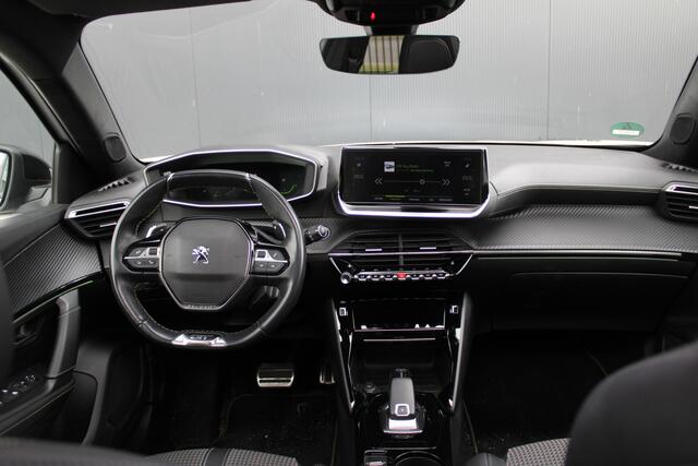 Peugeot 2008 1.2 PureTech GT-Line 130pk - Pano - ACC - Navi - Camera - Climate Control - Apple Carplay & Android - Stoelverwarming - Keyless - Blindspot - Rijklaar