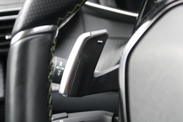 Peugeot 2008 1.2 PureTech GT-Line 130pk - Pano - ACC - Navi - Camera - Climate Control - Apple Carplay & Android - Stoelverwarming - Keyless - Blindspot - Rijklaar