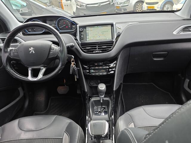 Peugeot 2008 1.2 PureTech Allure LM NAVI TEL PANODAK LEER STOF