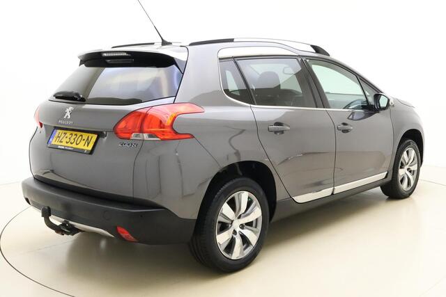 Peugeot 2008 1.2 PureTech Allure 82 PK | Handgeschakeld | Trekhaak | Panorama dak | Cruise Control | Airco | Licht metalen velgen | Navigatie | Bluetooth