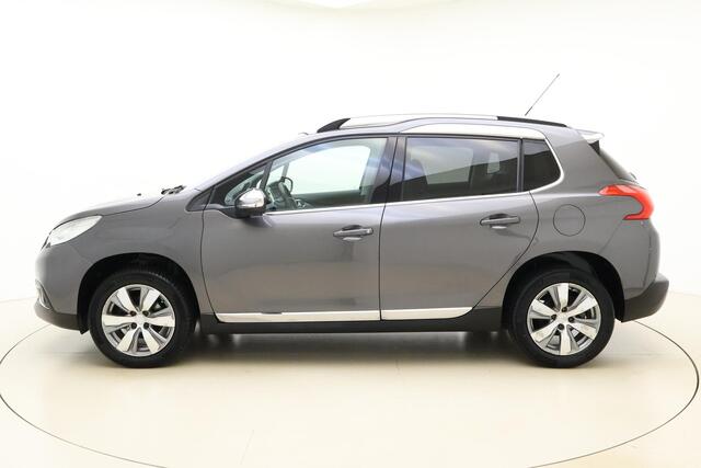 Peugeot 2008 1.2 PureTech Allure 82 PK | Handgeschakeld | Trekhaak | Panorama dak | Cruise Control | Airco | Licht metalen velgen | Navigatie | Bluetooth