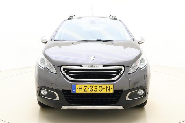 Peugeot 2008 1.2 PureTech Allure 82 PK | Handgeschakeld | Trekhaak | Panorama dak | Cruise Control | Airco | Licht metalen velgen | Navigatie | Bluetooth