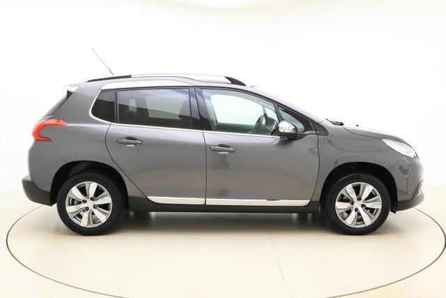 Peugeot 2008 1.2 PureTech Allure 82 PK | Handgeschakeld | Trekhaak | Panorama dak | Cruise Control | Airco | Licht metalen velgen | Navigatie | Bluetooth