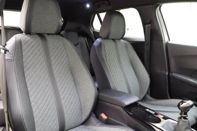 Peugeot 2008 1.2 PureTech Allure 100 PK | Handgeschakeld | Airco | Cruise Control | Mirror Screen Apple Carplay | Camera | 1e eigenaar | BTW auto