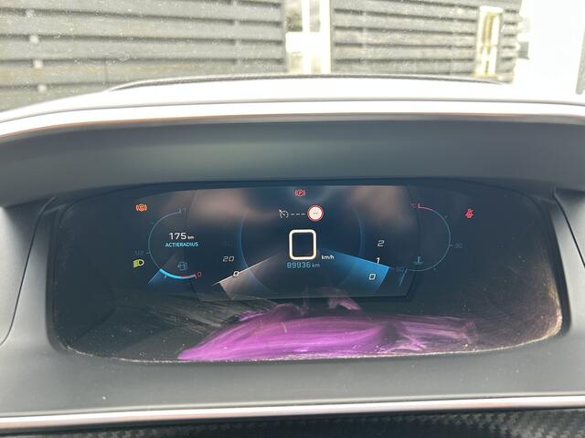 Peugeot 2008 1.2 PureTech Allure 50% deal 7.875,- ACTIE LED / Camera / Cruise / Carplay / Keyless