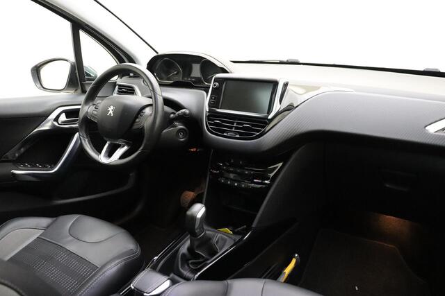Peugeot 2008 PureTech 110 Allure | Trekhaak | Panoramadak | Clima | LM velgen