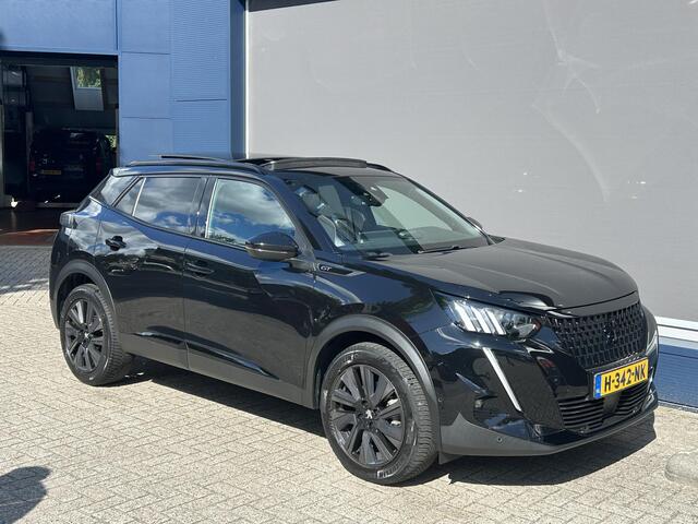 Peugeot 2008 1.2 Turbo 155PK GT Automaat | Meest Complete 2008 ! | Panorama dak | Navigatie | Alcantara Stoelen | Black Pack | FOCAL Premium HiFi | Full LED Verlichting | 18 inch Velgen | Adaptieve Cruise Control | Dode Hoek Detectie | Climate Control | Stoelverwarmin