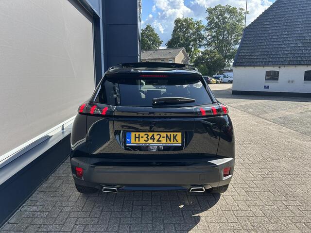 Peugeot 2008 1.2 Turbo 155PK GT Automaat | Meest Complete 2008 ! | Panorama dak | Navigatie | Alcantara Stoelen | Black Pack | FOCAL Premium HiFi | Full LED Verlichting | 18 inch Velgen | Adaptieve Cruise Control | Dode Hoek Detectie | Climate Control | Stoelverwarmin