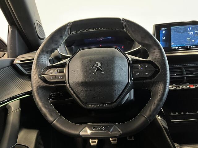 Peugeot 2008 1.2 PureTech 130 GT Cimate control Cruise control LED Achteruitrij camera Navigatie Parkeersensor achter
