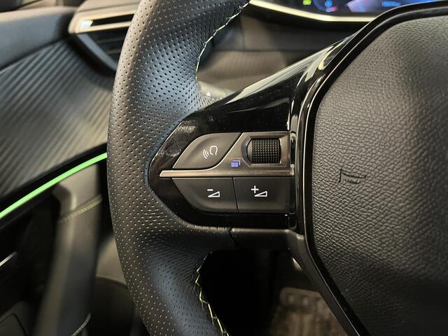 Peugeot 2008 1.2 PureTech 130 GT Cimate control Cruise control LED Achteruitrij camera Navigatie Parkeersensor achter