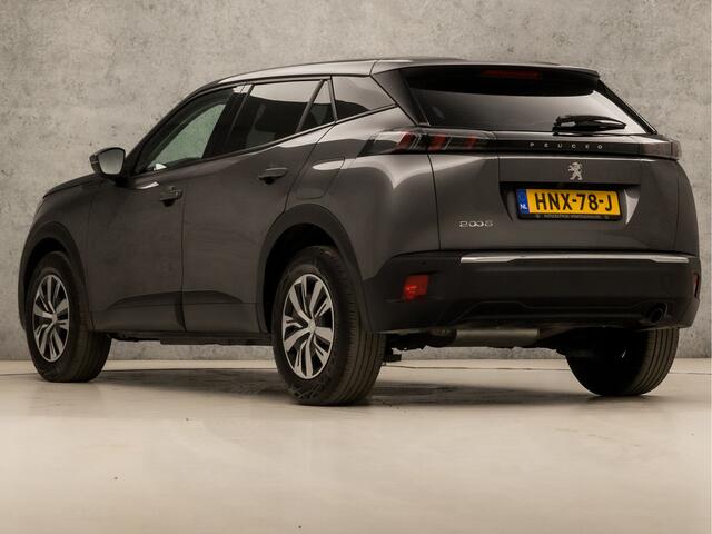 Peugeot 2008 1.2 PureTech Sport (APPLE CARPLAY, GROOT NAVI, 360 CAMERA, STOELVERWARMING, GETINT GLAS, LANE ASSIST, SPORTSTOELEN, LED KOPLAMPEN, CRUISE, NIEUWE APK, NIEUWSTAAT)
