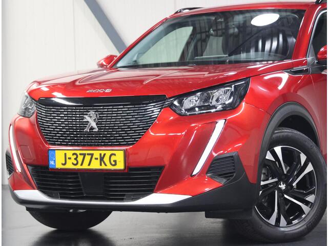 Peugeot 2008 1.2 130PK Allure | AppleCarPlay/AndroidAuto | Climate Control | Cruise Control | Camera | LED | Navigatie | LMV | Parkeersensoren | Privacy Glass | Isofix | Trekhaak |