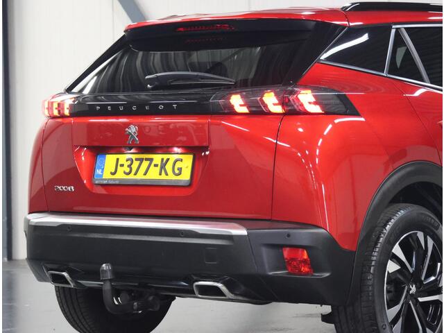 Peugeot 2008 1.2 130PK Allure | AppleCarPlay/AndroidAuto | Climate Control | Cruise Control | Camera | LED | Navigatie | LMV | Parkeersensoren | Privacy Glass | Isofix | Trekhaak |