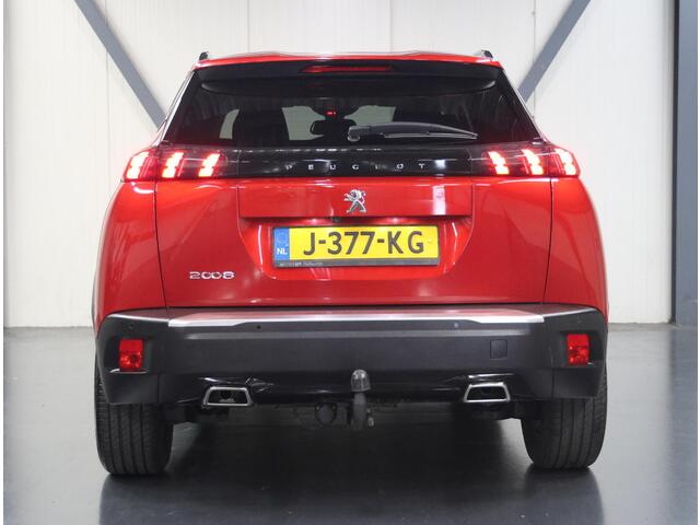 Peugeot 2008 1.2 130PK Allure | AppleCarPlay/AndroidAuto | Climate Control | Cruise Control | Camera | LED | Navigatie | LMV | Parkeersensoren | Privacy Glass | Isofix | Trekhaak |
