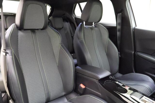 Peugeot 2008 1.2 Hybrid 136 GT Automaat | Navigatie | Climate Control | Lichtmetalen Velgen | Cruise Control Adaptief | Keyless Entry & Start | Zwart Dak | Mirror Screen