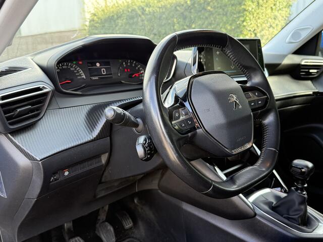 Peugeot 2008 BJR 2020 1.2 101 PK PureTech Active AIRCO ECC / METALLIC LAK / TREKHAAK / LM VELGEN / CRUISE / ANDROID EN APPLE CARPLAY