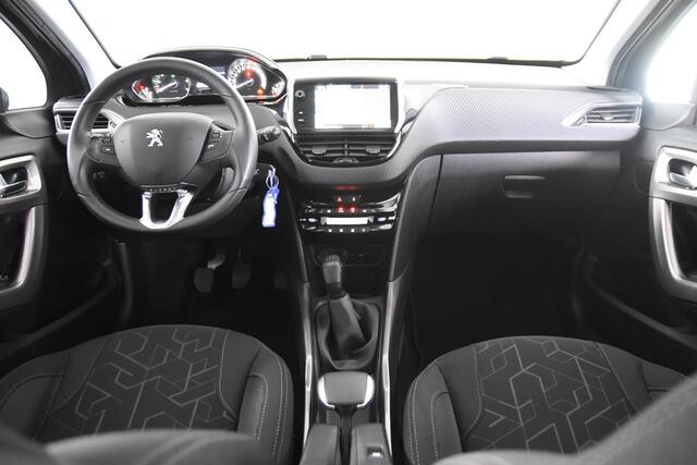Peugeot 2008 1.2 PureTech Allure *Navigatie*Panoramadak*Parkassist*