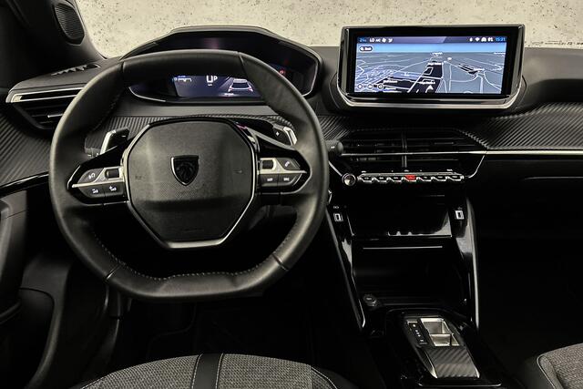 Peugeot 2008 1.2 Hybrid 136 Allure Automaat | Half leder | LED | Apple carplay | Camera | Cruise control