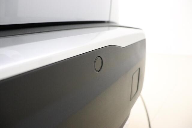 Peugeot 2008 1.2T 130pk Automaat Allure | Cruise Control | Climate Control | Draadloos Apple Carplay & Android Auto | LM-Velgen | Nieuw Model | BTW Auto