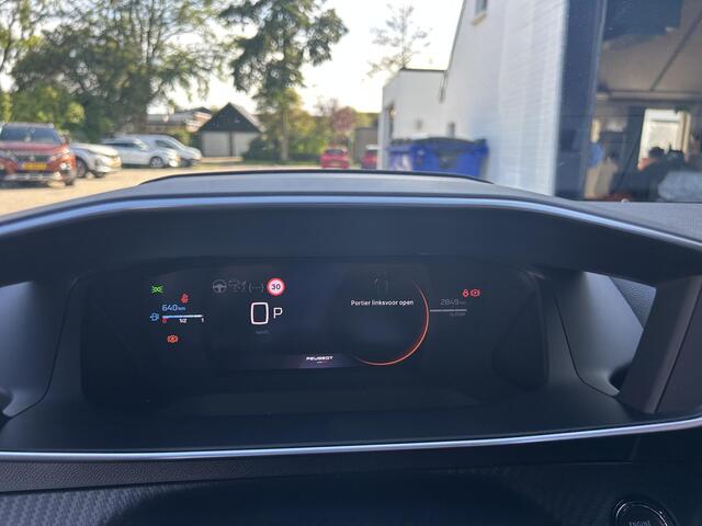 Peugeot 2008 1.2 Hybrid 145 GT | Automaat | Alcantara Bekleding | Stoelverwarming & Massage | Navigatie | 360 Graden Camera | 18 Inch Evissa | Keyless Entry | Full LED Verlichting | Zwart Dak | Dode Hoek Detectie | Cruise Control Adaptief | Climate Control | Hoge Zitp