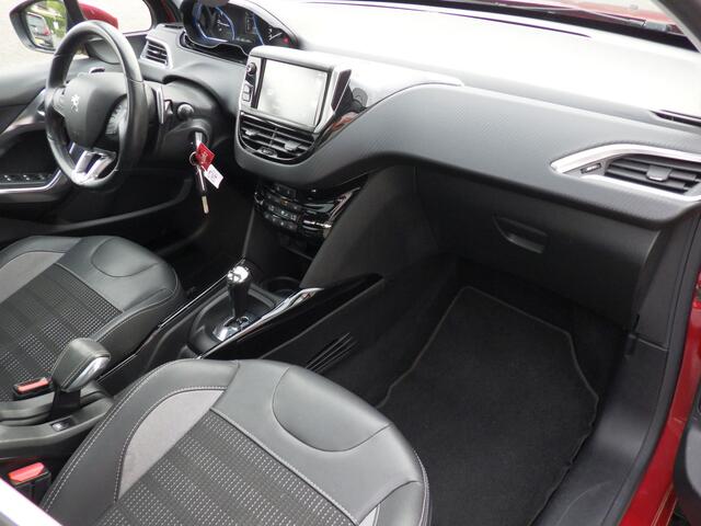 Peugeot 2008 1.2 AUTOMAAT Allure, Panodak, Cruise, Trekhk, NL/NAP!