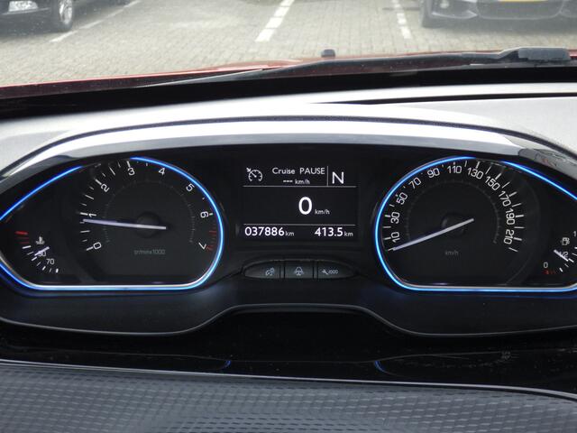 Peugeot 2008 1.2 AUTOMAAT Allure, Panodak, Cruise, Trekhk, NL/NAP!