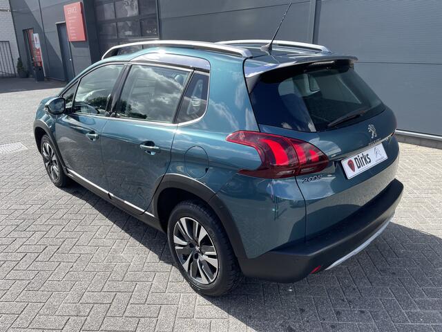 Peugeot 2008 130pk Allure (Navigatie - Automatische Airco - Apple Carplay - Parkeersensoren - Lichtmetalen velgen)