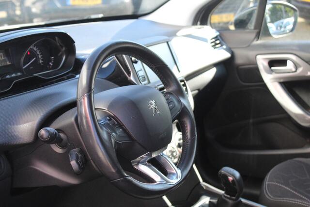 Peugeot 2008 1.2 PureTech Active//Navi//Trekhaak!