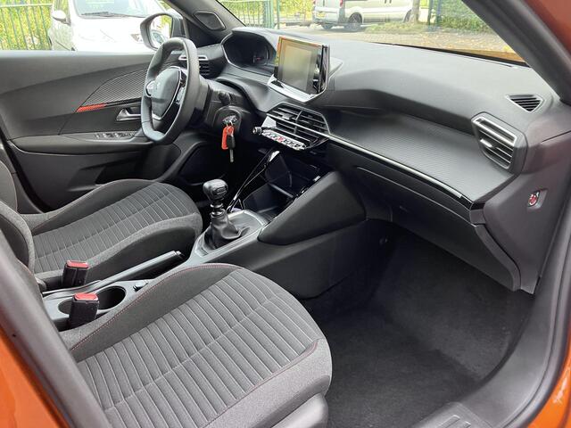 Peugeot 2008 1.2 PureTech Style 131pk Navi Camera Pdc Cruise