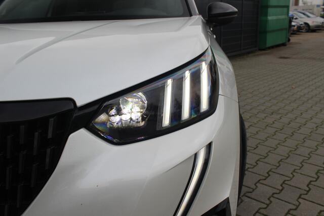 Peugeot 2008 1.2 GT Pack Automaat | incl. 12 maanden garantie | Trekhaak | LED | 18" velgen | DAB+ | Focal Audio System | Keyless entry + start | Grootlicht assist | Sfeerverlichting | Stoelverwarming | Adaptive cruise control | Schakelflippers | Lane assist | Panoram